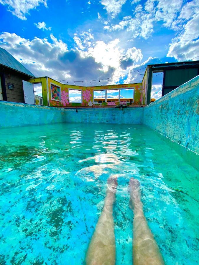Hunter'S Hot Springs Resort Lakeview Bagian luar foto